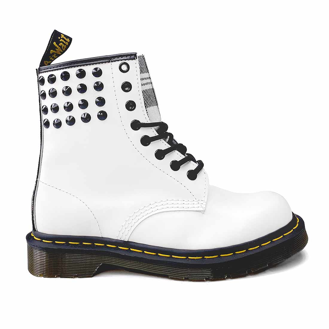 Personalizzazione Dr Martens 1460 Bianchi Scozzese con Borchie