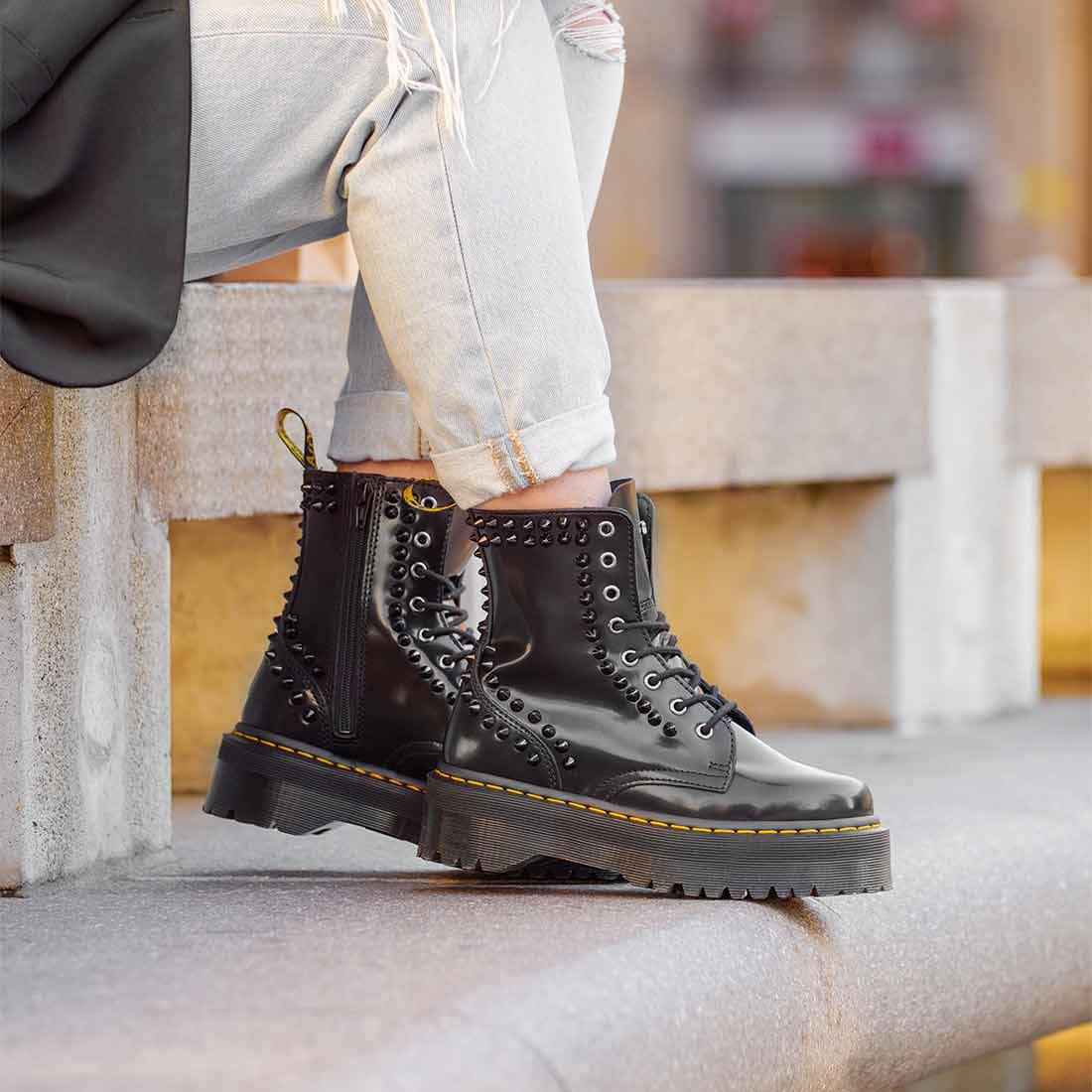 Foto scarpe dottor martens online