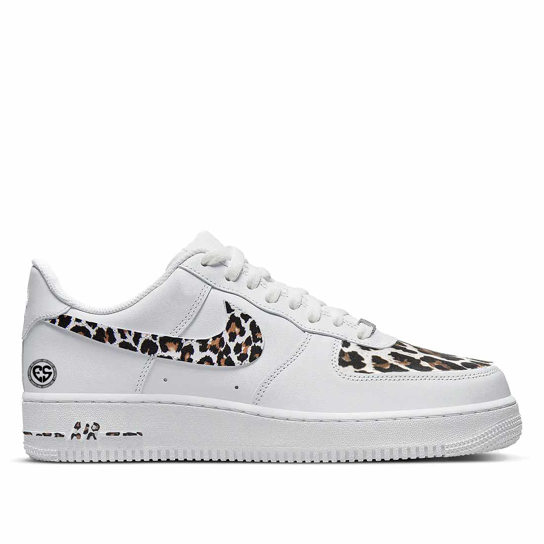 Nike air force 1 bianche con swoosh leopardato