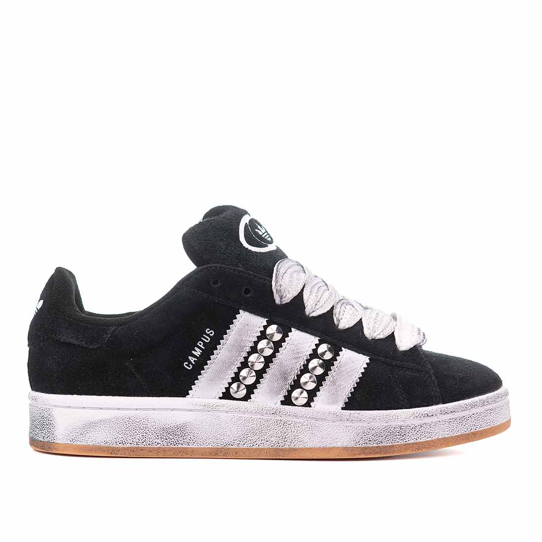 Adidas campus color nero con borchie ed effetto vintage 