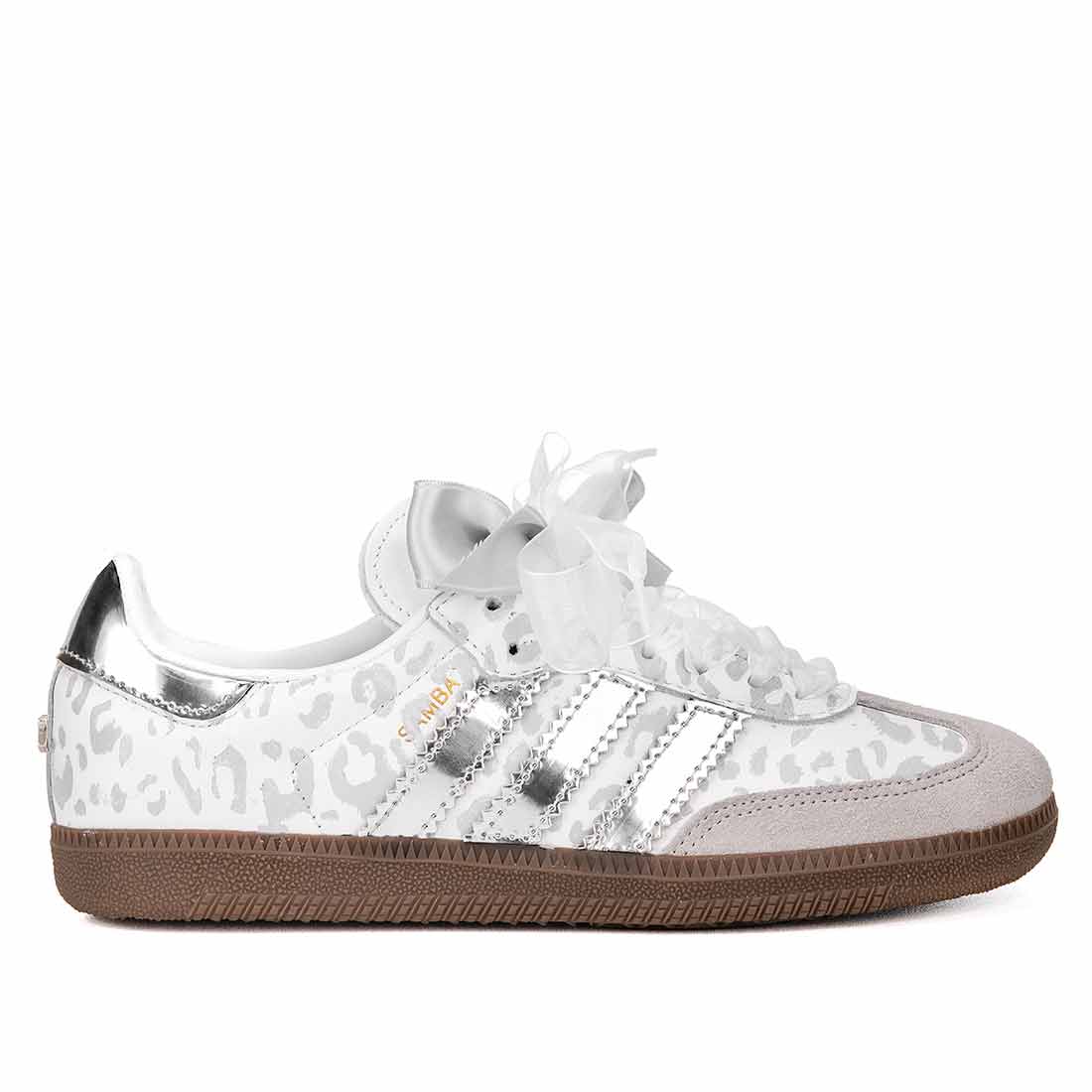 Adidas leopardate con bande laterali argento reflex e lacci in tulle