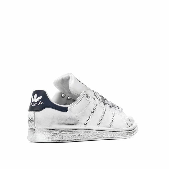 Adidas stan smith bianche e blu con borchie ed effetto vintage da uomo