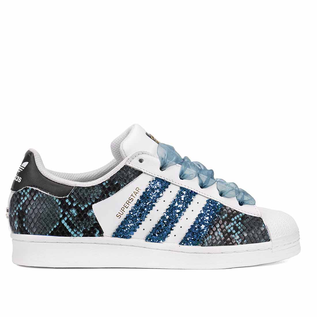 Adidas superstar pitonate blu con glitter azzurri e lacci blu in tulle