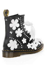 Anfibi neri con fiori perle strass e fiocchetti