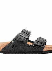 Birkenstock modello Arizona colore nero in pitone nero con borchie a punta smaltate nere