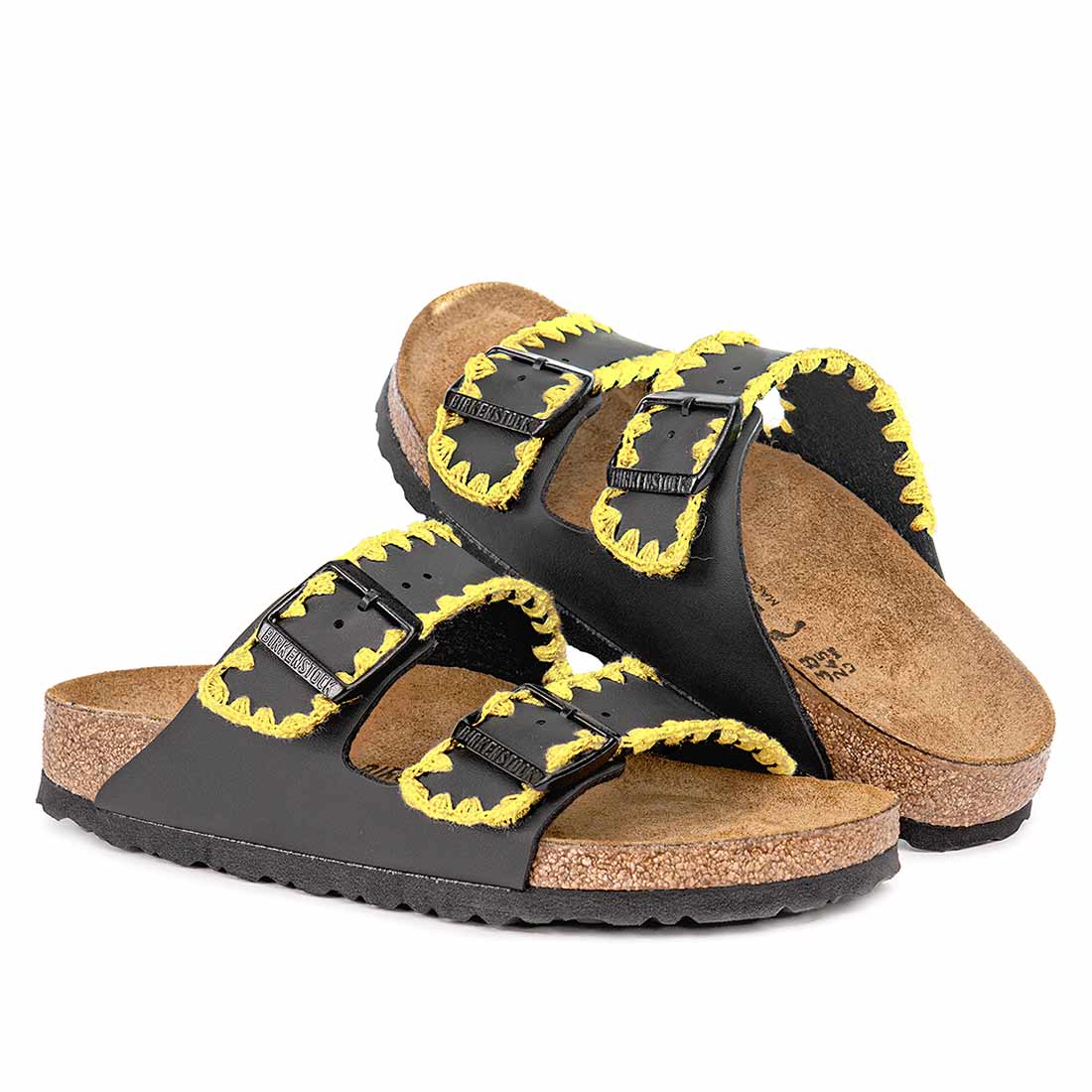 Personalizzazione Birkenstock Arizona nere con Ricamo Giallo - Outlet