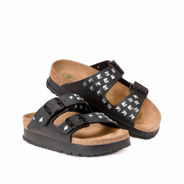 Birkenstock con zeppa nere con borchiette a piramide argento