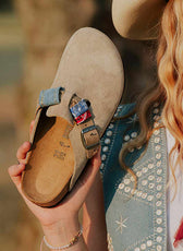 birkenstock boston con bandana rossa e blu 