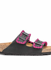 Birkenstock Arizona all'uncinetto con filo fucsia