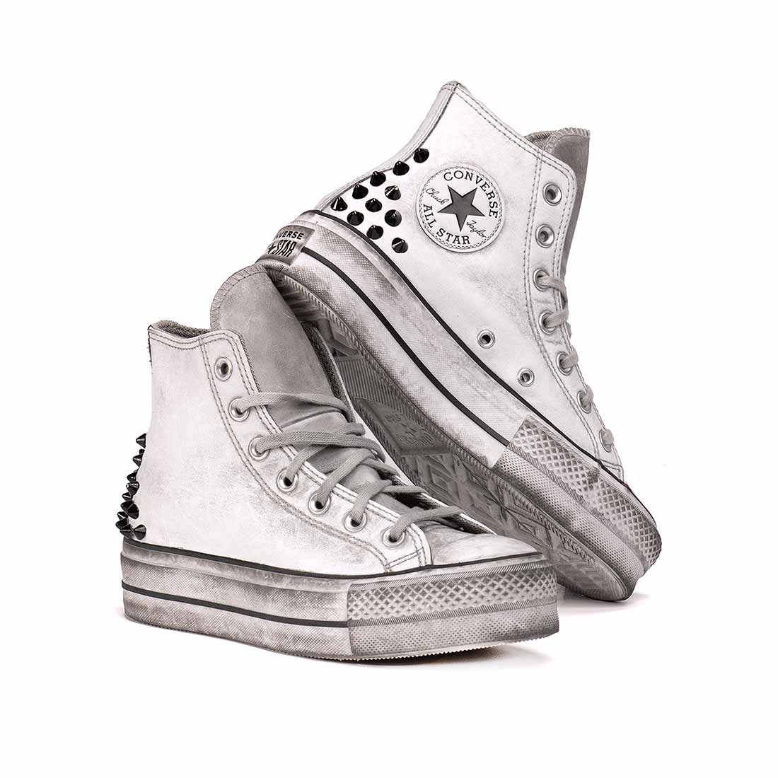 Converse all star con borchie nere ed effetto vintage