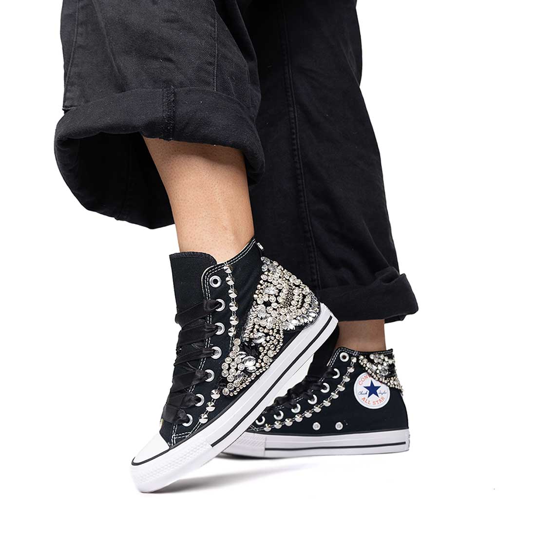 Converse all star con gioielli, strass e borchiette argento