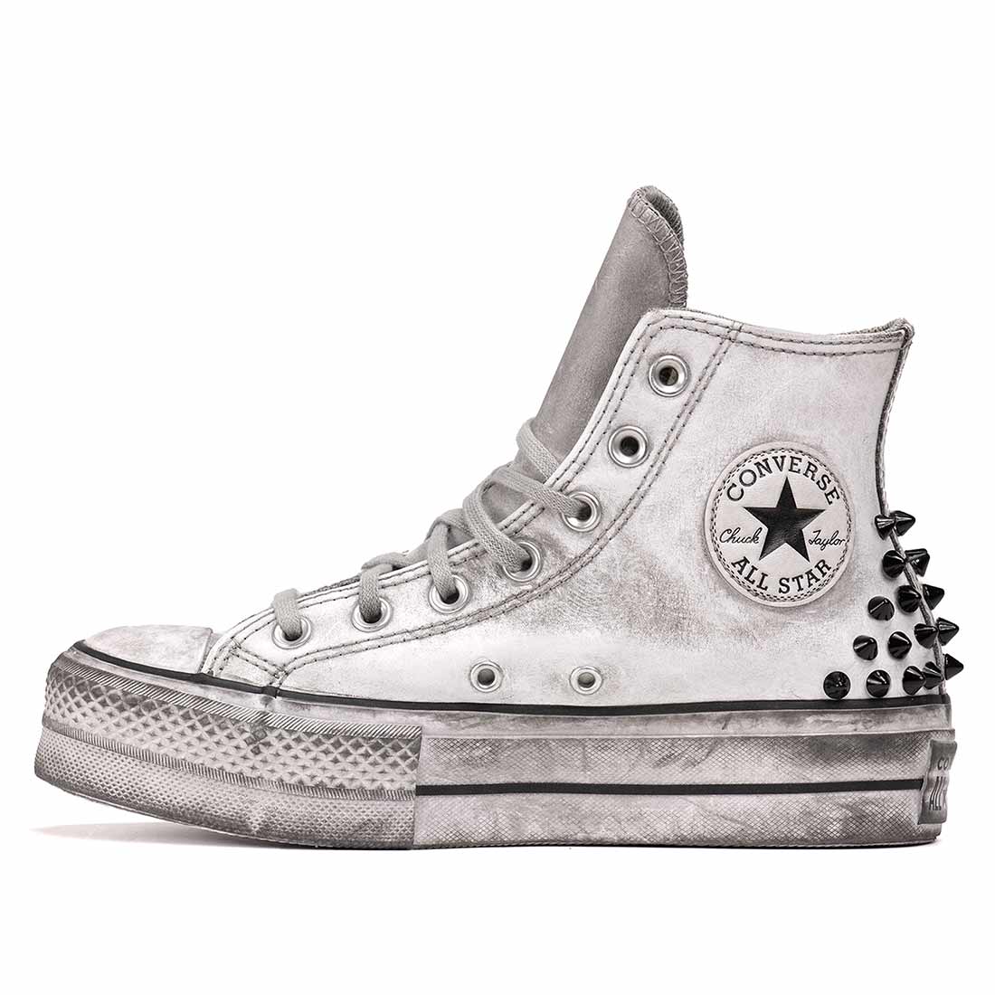 Converse all star platform con effetto dirty e borchie nere
