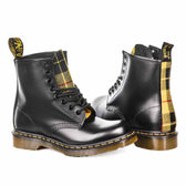 Dottor martens con inserti di tessuto scozzese giallo