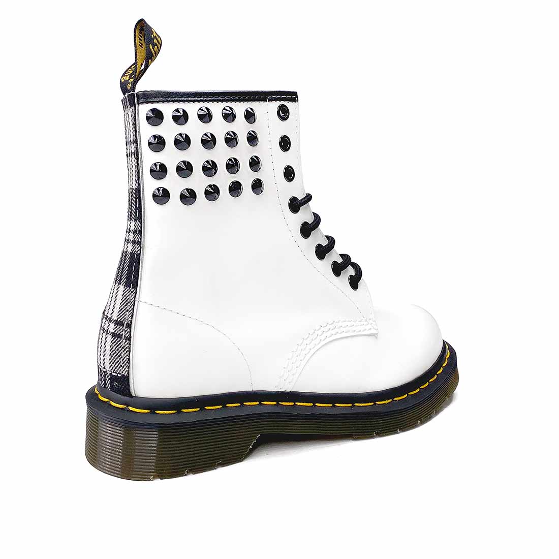 Dr martens bianche e nere con tartan scozzese