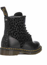 Dr Martens animalier Leopardate nero tono su tono con brillantini neri sulla lingue e dietro