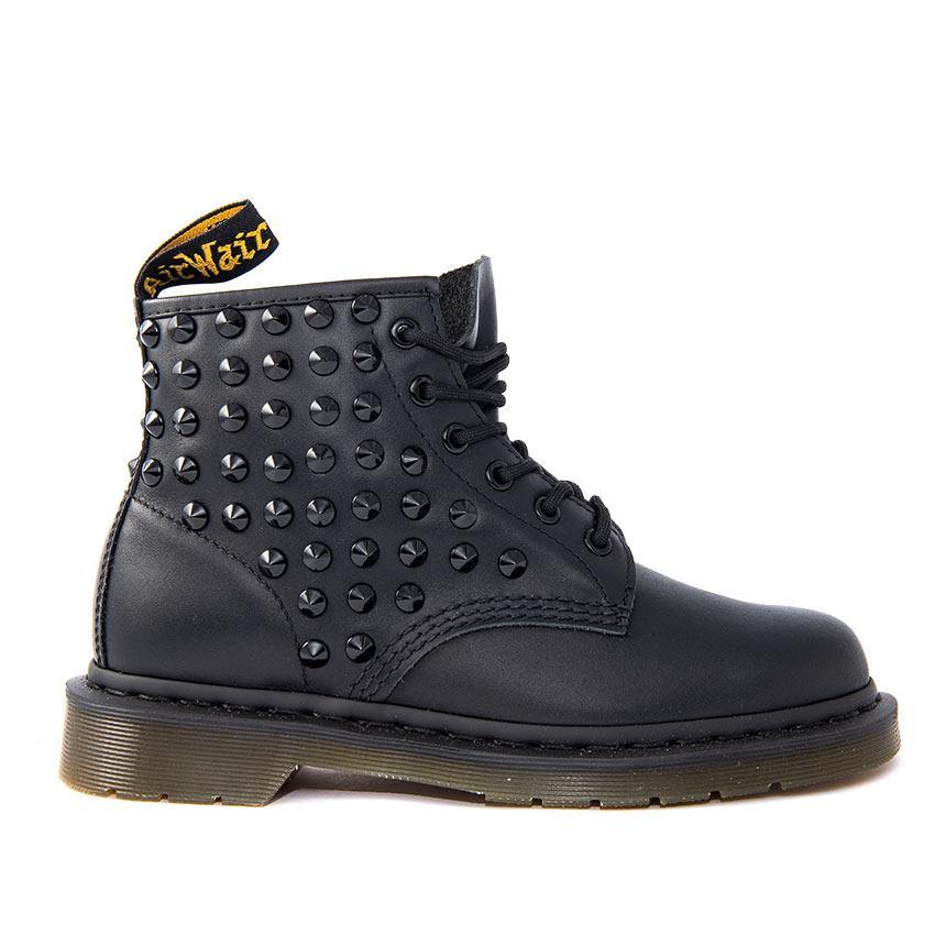 Personalizzazione Dr Martens bassi a 6 occhielli con Borchie Nere - Outlet