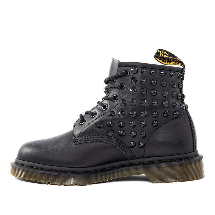 Personalizzazione Dr Martens bassi a 6 occhielli con Borchie Nere - Outlet
