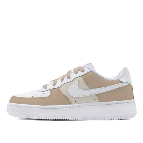 Nike AF1 color mocca con tonalità marroni e bianco