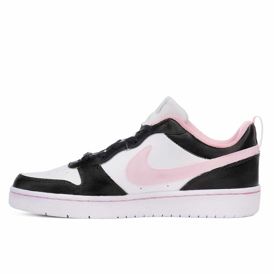 Nike nere e rosa chiaro