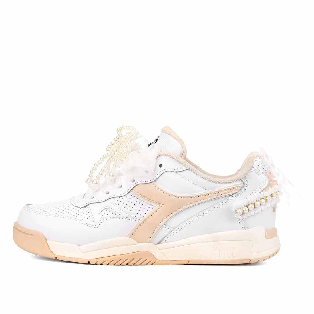 Scarpe Diadora winner rosa salmone con pizzo e perle in stile kawaii