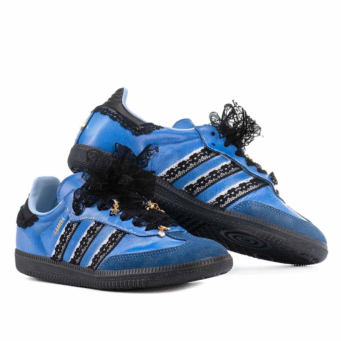 Scarpe adidas samba con charms e pizzo nero