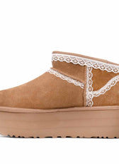 Stivali UGG con pizzo e fiocco in perle