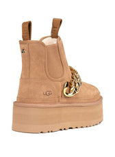 Stivaletti UGG platform beige con catena oro 