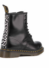 Stivali neri dr martens con inserti leopardati
