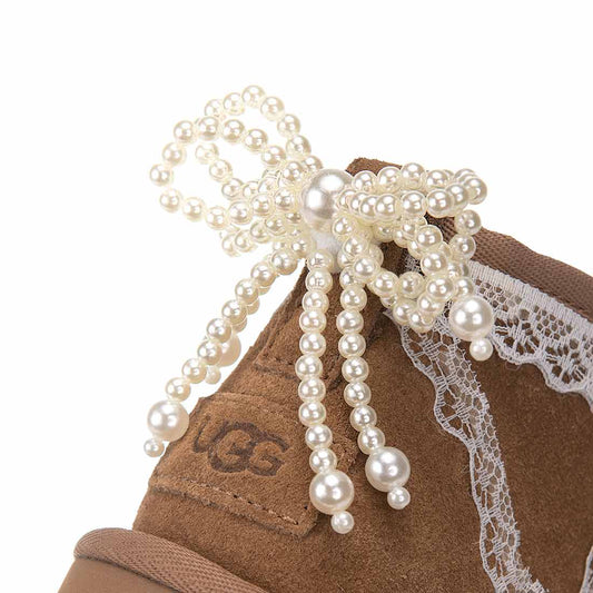 UGG con fiocco in perle e pizzo 