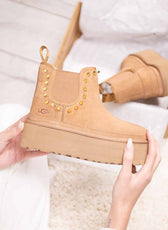 Stivaletti UGG platform con borchie oro luccicanti