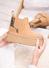stivaletti UGG Chelsea con zeppa Neumel leopardati