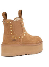 Personalizzazione UGG Chelsea Neumel Chestnut con Borchie Oro