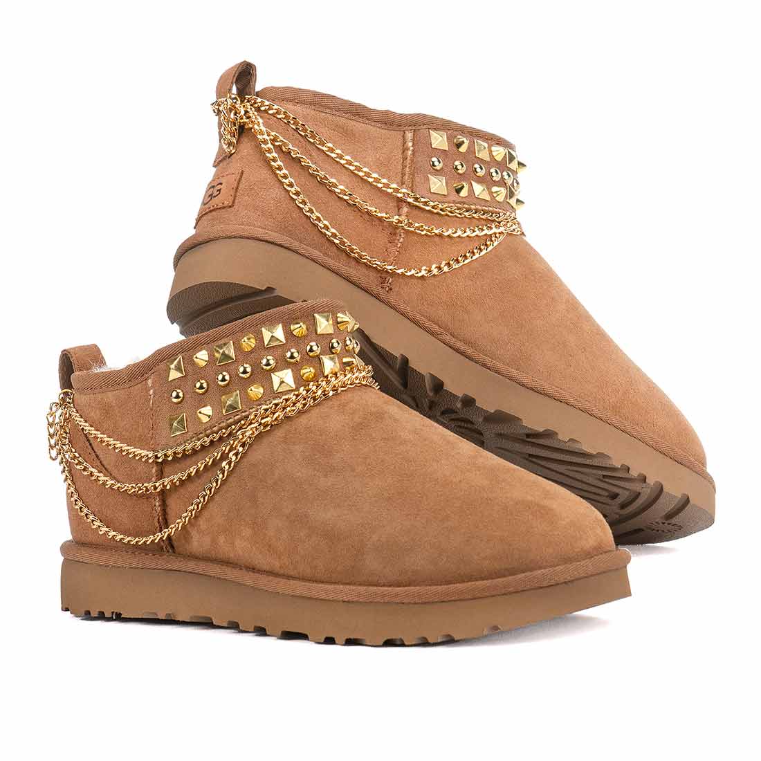 Ugg mini con borchie e catene