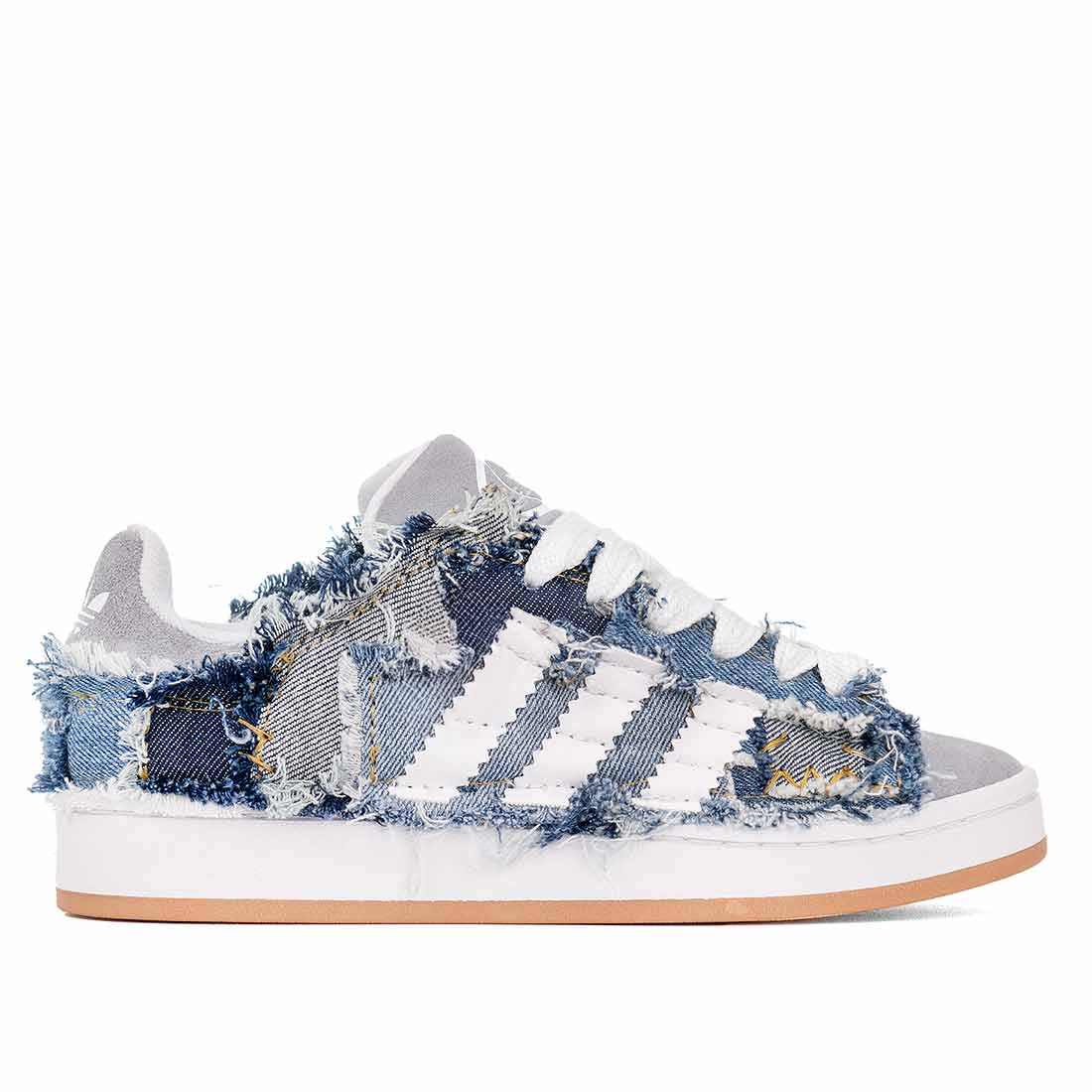 Adidas campus grigio con denim jeans