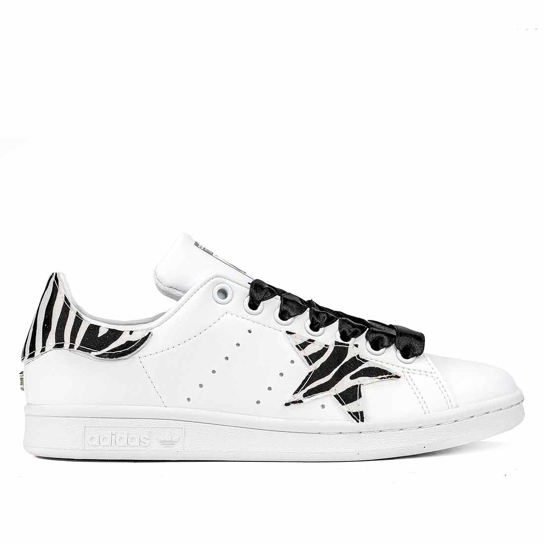 adidas stan smith zebrate con stella zebrata e lacci in raso nero