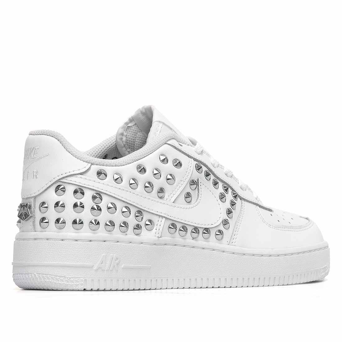 Nike AF1 Borchiate con borchie a cono - Outlet