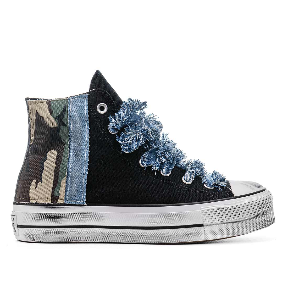 Converse All Star Alte Camouflage militare e Jeans - Outlet