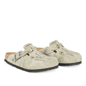 boston taupe con treccia e incisione di fiorellini