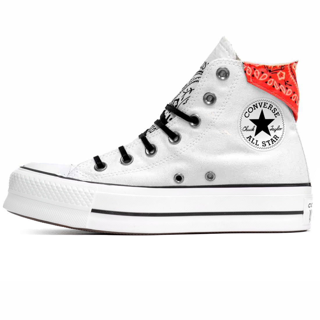 converse all star alte in tela con suola platform bianche con bandana rossa