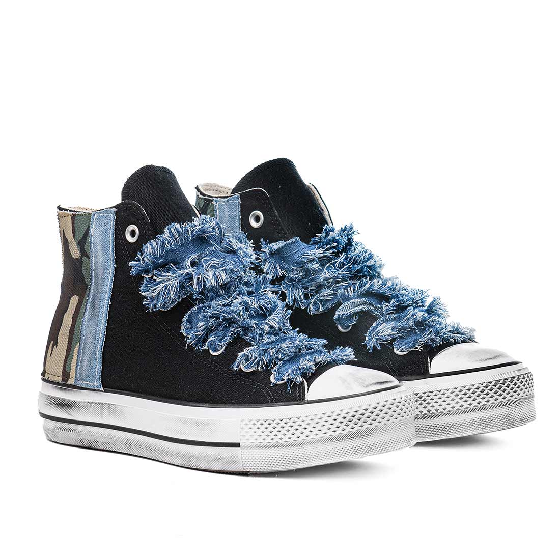 Converse All Star Alte Camouflage militare e Jeans - Outlet