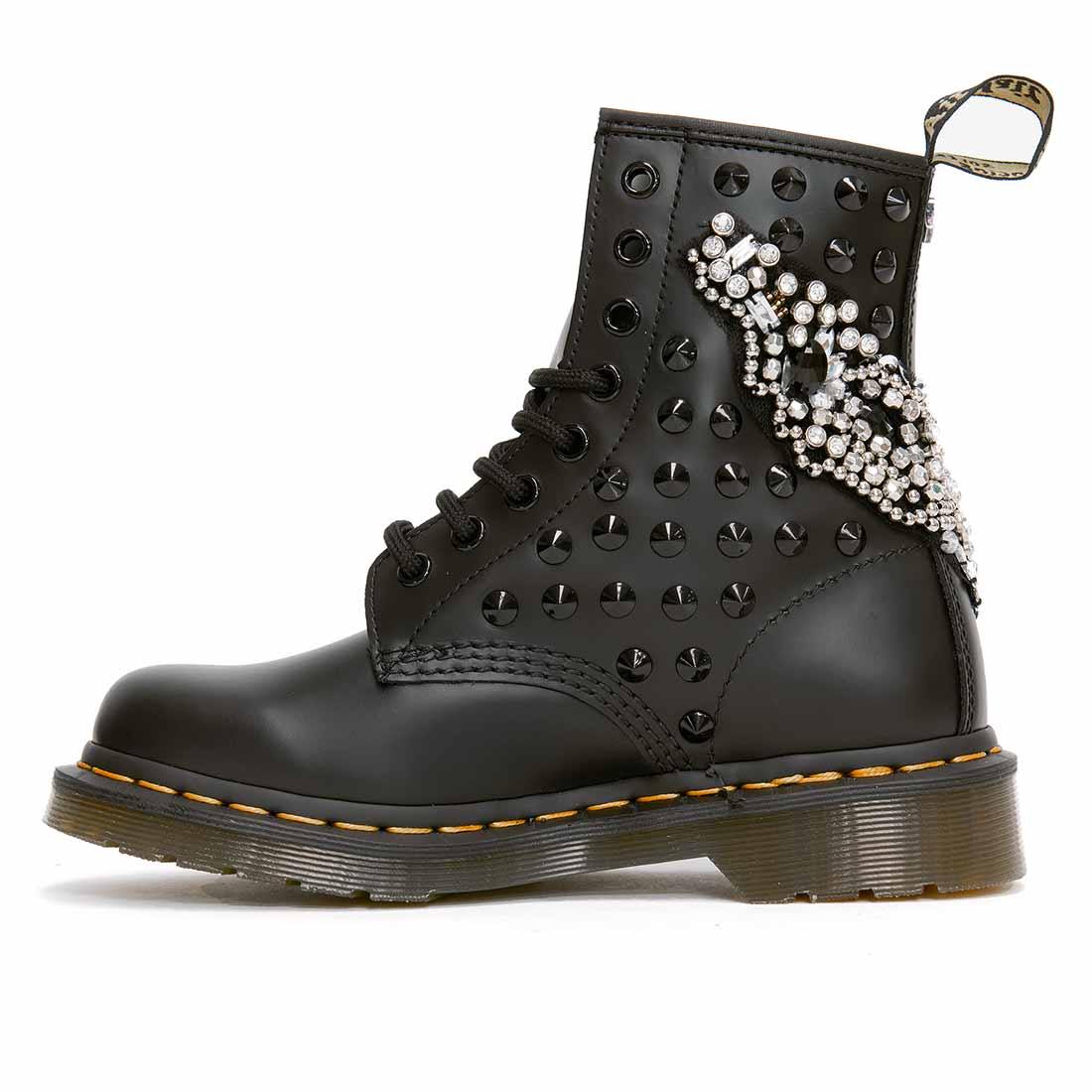 Personalizzazione Dr Martens con strass gioielli e Borchie Nere - Outlet