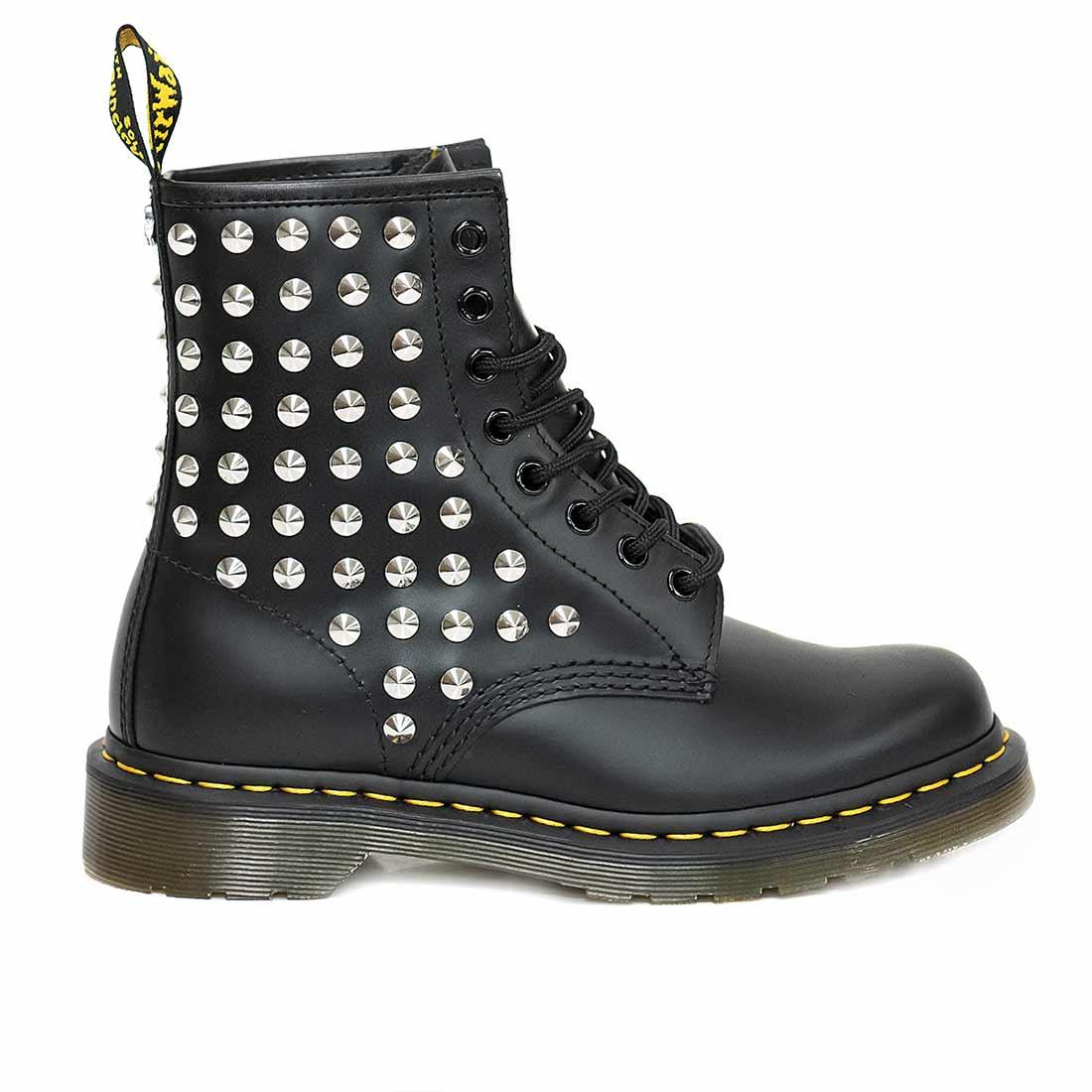 dr martens con borchiette cromate personalizzati Racoon-lab