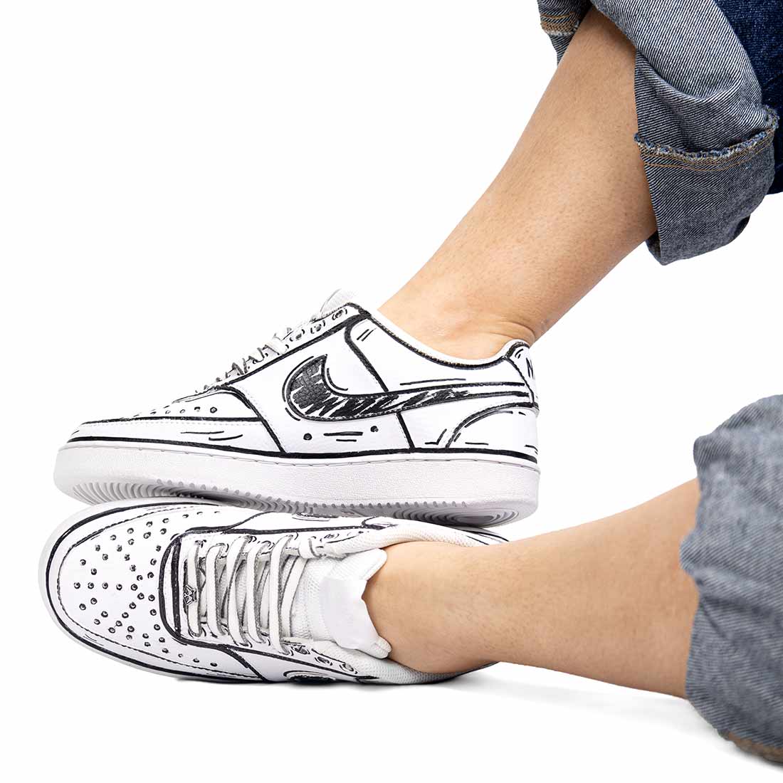 Nike Court Cartoon - Disegnate 2D - Bianco e Nero - Outlet