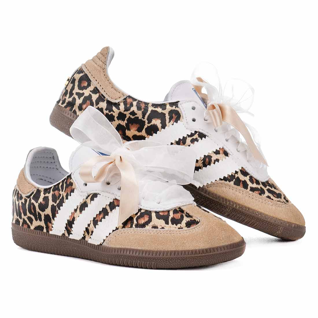 samba leopardata con lacci in tulle bianco