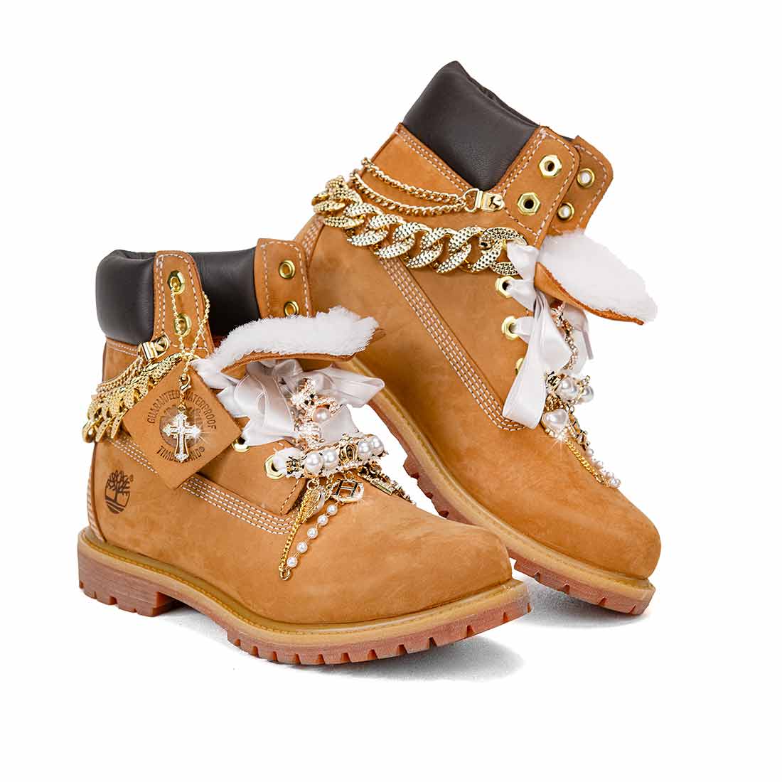 stivaletto Timberland con gioielli, charms oro e e catene preziose oro