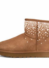 Stivali UGG classic con perle applicate a mano 