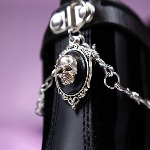 Stivali Dr Martens con teschi gothic
