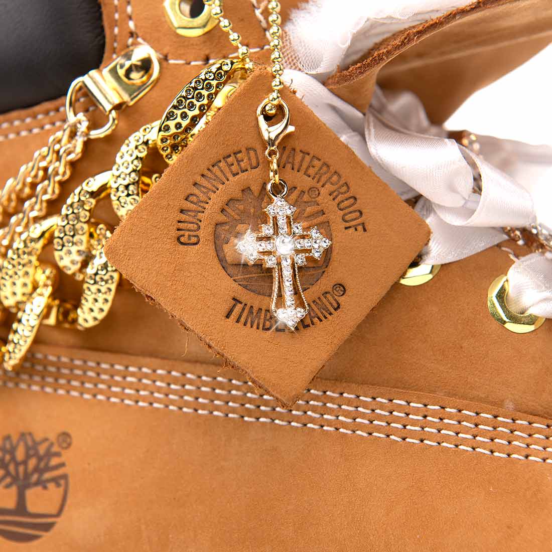 Timberland con Gioielli, Catene Oro, Perle  e Brillanti - Outlet