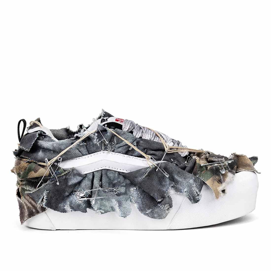 vans knu in denim tessuto militare vintage  e spille 