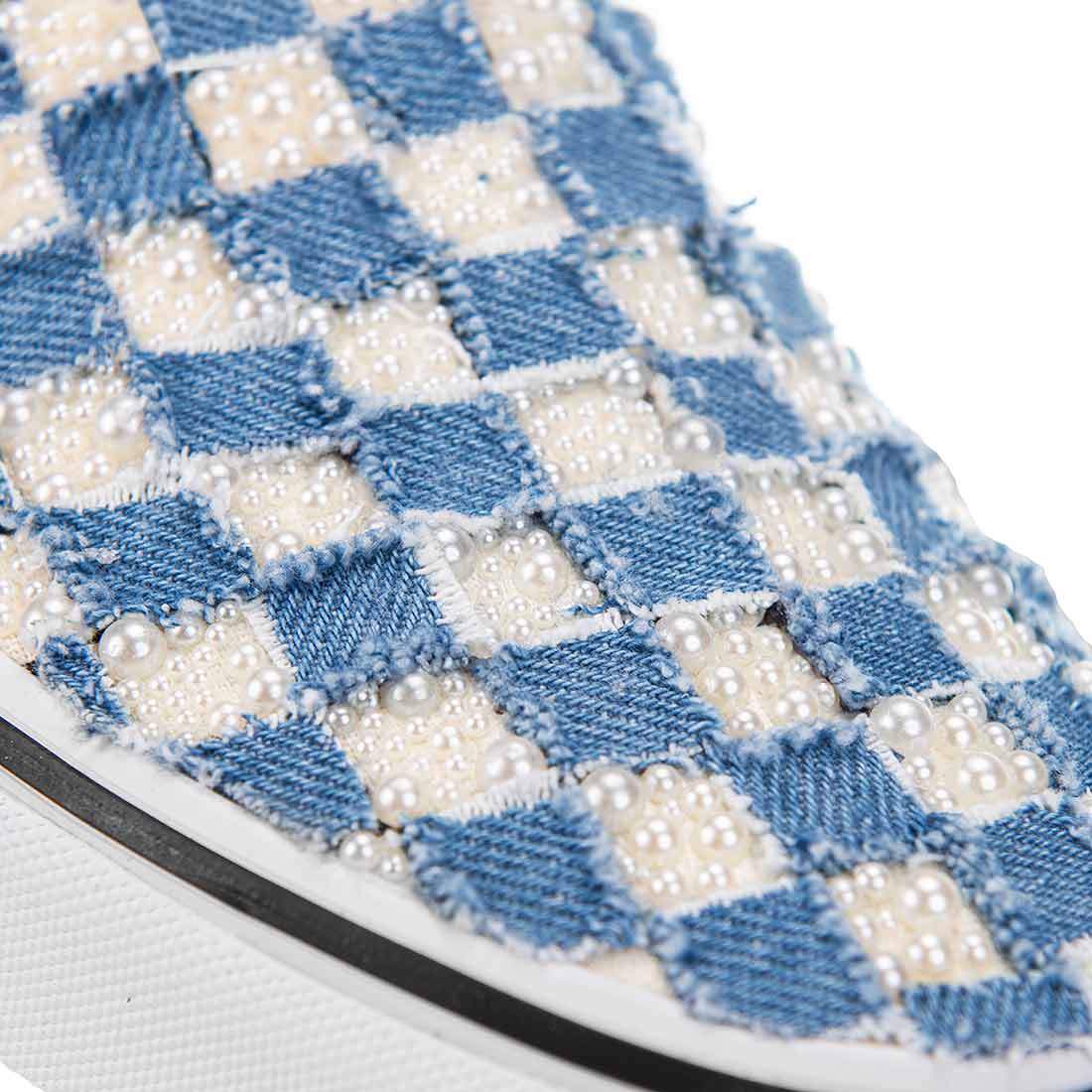 vans slip on con denim jeans e perle